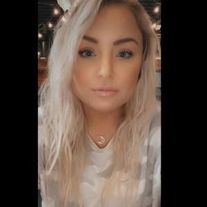 Meet your Posher, Desaree